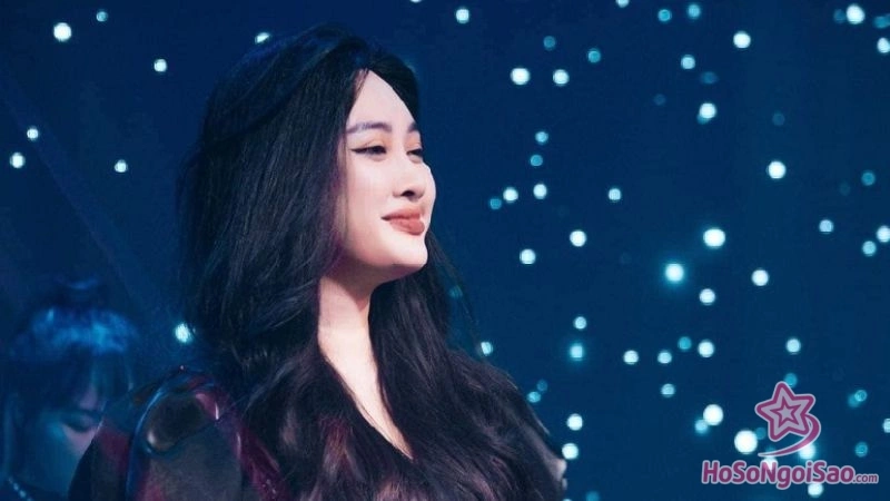 thong tin ca nhan va tieu su chu thuy quynh Chu Thúy Quỳnh Là Ai? Hành Trình Từ "Nữ Hoàng Cover" Đến Giọng Ca Trầm Bảo Vật Thông tin cá nhân và tiểu sử Chu Thúy Quỳnh