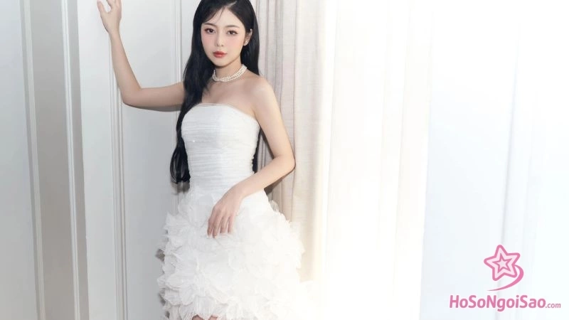 thong tin chi tiet va hoc van cua liz kim cuong Liz Kim Cương Là Ai? Hành Trình Từ Trưởng Nhóm LIME Đến Nữ Ca Sĩ Solo Thực Lực Thông Tin Chi Tiết Và Học Vấn Của Liz Kim Cương