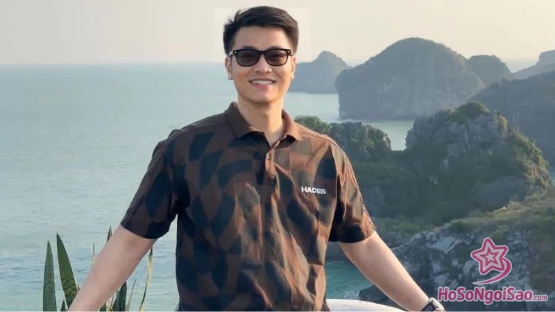 tieu su ninh anh bui tu chang trai van phong den hot tiktoker trieu follow Ninh Anh Bùi Là Ai? Giải Mã Sức Hút Của "Hệ Tư Tưởng" Ninh Anh Bùi & "Âm Iu Ơi" Tiểu sử Ninh Anh Bùi: Từ chàng trai văn phòng đến Hot TikToker triệu follow