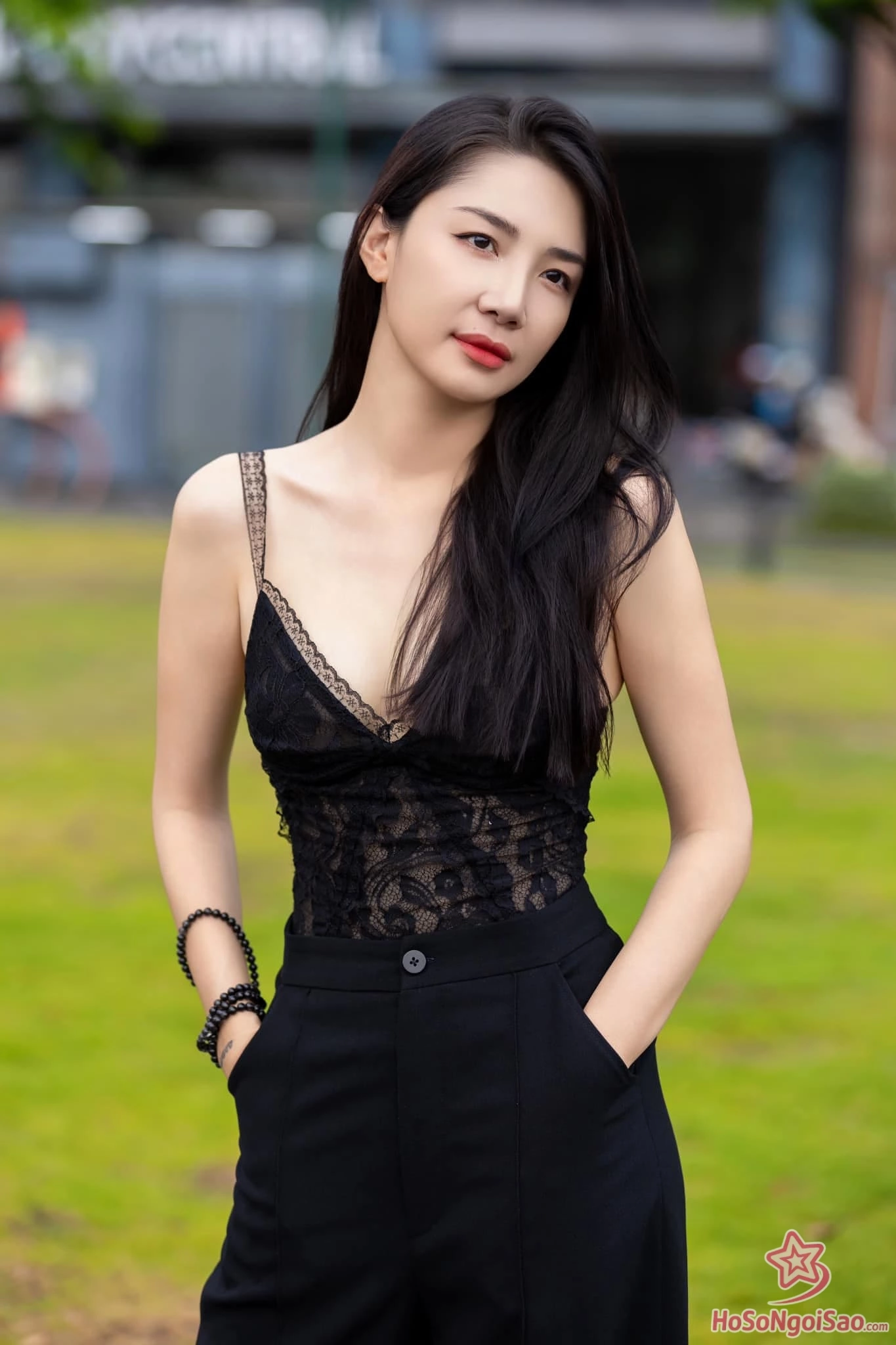 Ammy Minh Khuê: Hành Trình Nghệ Thuật Đầy Cảm Xúc Từ Diễn Xuất Đến Âm Nhạc