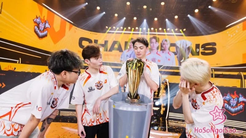 nhung pha highlight de doi tai pnc 2025 Himass: Chân Dung "Cỗ Máy Fragger" Số 1 PUBG Việt Nam Chạm Đỉnh Thế Giới Những Pha Highlight "Để Đời" Tại PNC 2025
