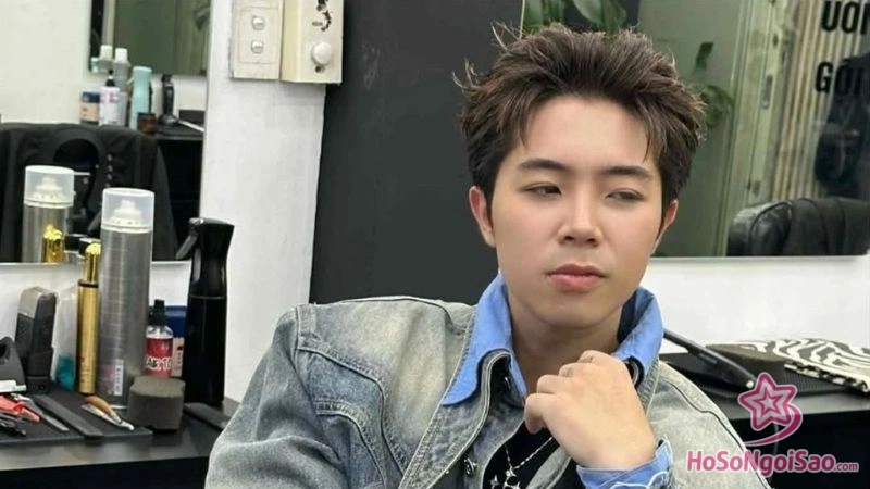 phong cach nghe thuat va dinh hinh thoi trang dam chat hip hop 1 Mason Nguyễn: Hành Trình Bứt Phá Của Chàng Rapper Đầy Sắc Màu Phong Cách Nghệ Thuật Và Định Hình Thời Trang Đậm Chất Hip-Hop