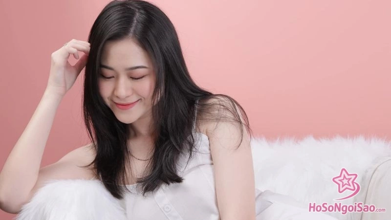 phong cach song doc lap va gu tham my thoi thuong Diễn Viên Trần Phan Hoàng Yến: Hành Trình Chinh Phục Nghệ Thuật Phong Cách Sống Độc Lập Và Gu Thẩm Mỹ Thời Thượng