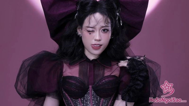 tra dang la ai suc hut tu nu cuoi rang khenh va gu thoi trang trendy Trà Đặng Là Ai? Giải Mã "Cơn Sốt" Mang Tên Dancer Tea Trong Giới TikToker Trà Đặng là ai? Sức hút từ nụ cười răng khểnh và gu thời trang Trendy