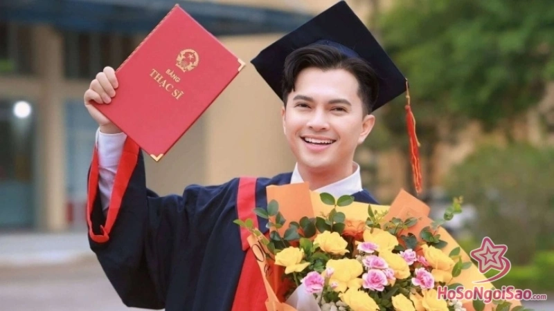 hoc van dang chu y cua nam cuong Nam Cường là ai? Tiểu sử, sự nghiệp và đời tư của nam ca sĩ “Bay Giữa Ngân Hà” Học vấn đáng chú ý của Nam Cường