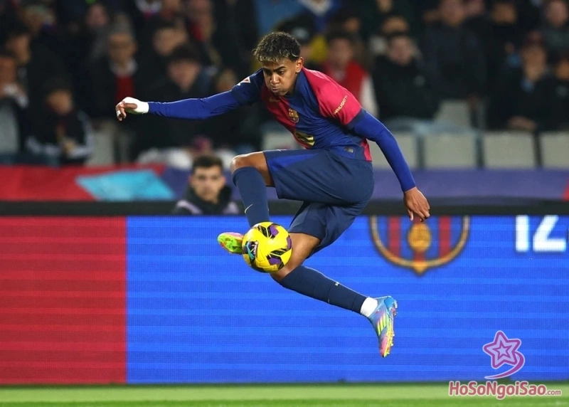 lamine yamal 5 Lamine Yamal là ai? Tiểu sử, sự nghiệp và đời tư thần đồng Barcelona Lamine Yamal