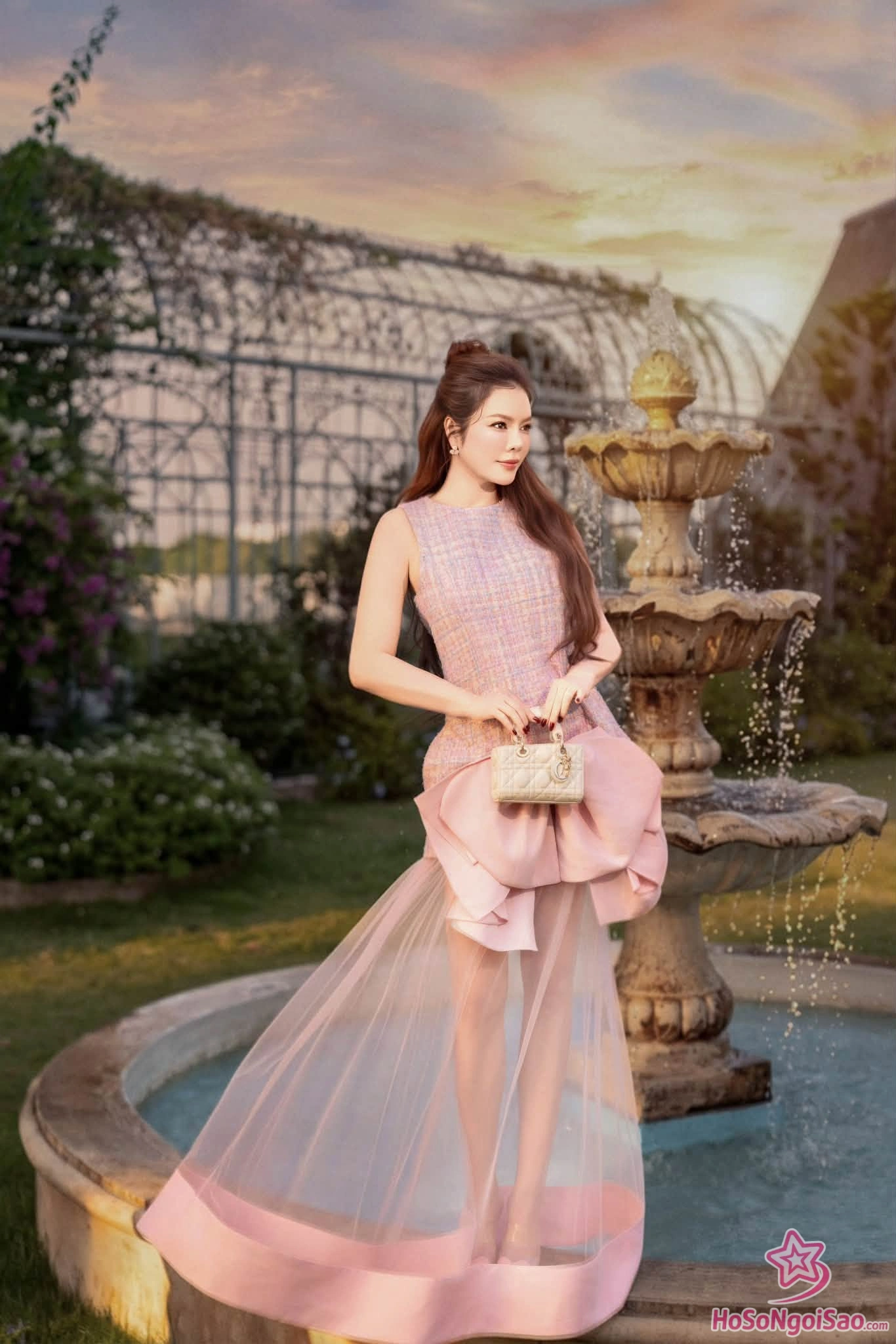 ly nha ky phat tin hieu ve chuyen cuoi hoi Lý Nhã Kỳ úp mở bạn trai, sắp báo tin vui chuyện tình cảm? Lý Nhã Kỳ liên tục phát tín hiệu về chuyện cưới