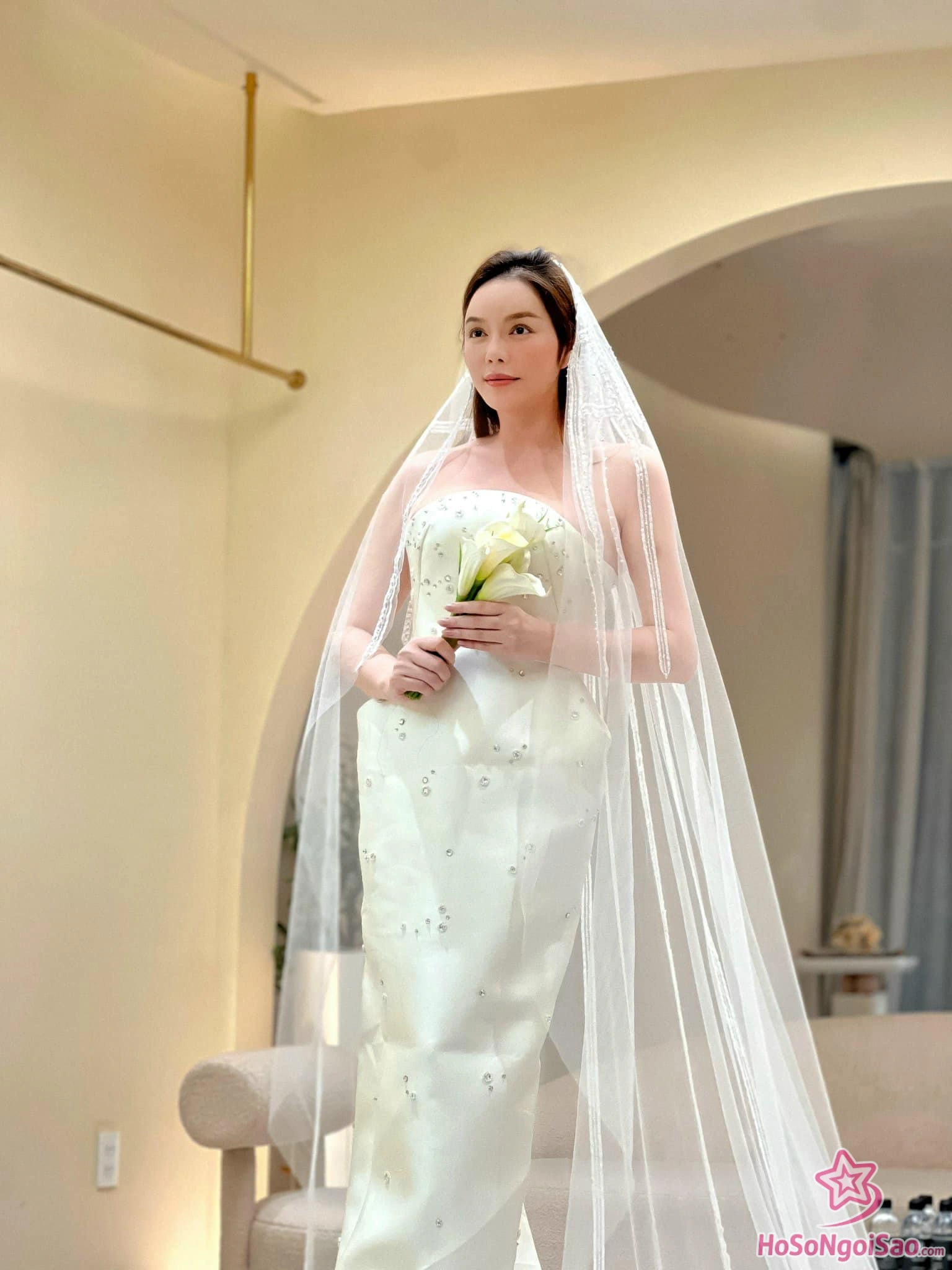 ly nha ky tung noi moi se som nhan mot tin vui Lý Nhã Kỳ úp mở bạn trai, sắp báo tin vui chuyện tình cảm? Từng nói “mọi người sẽ sớm nhận được một tin vui”